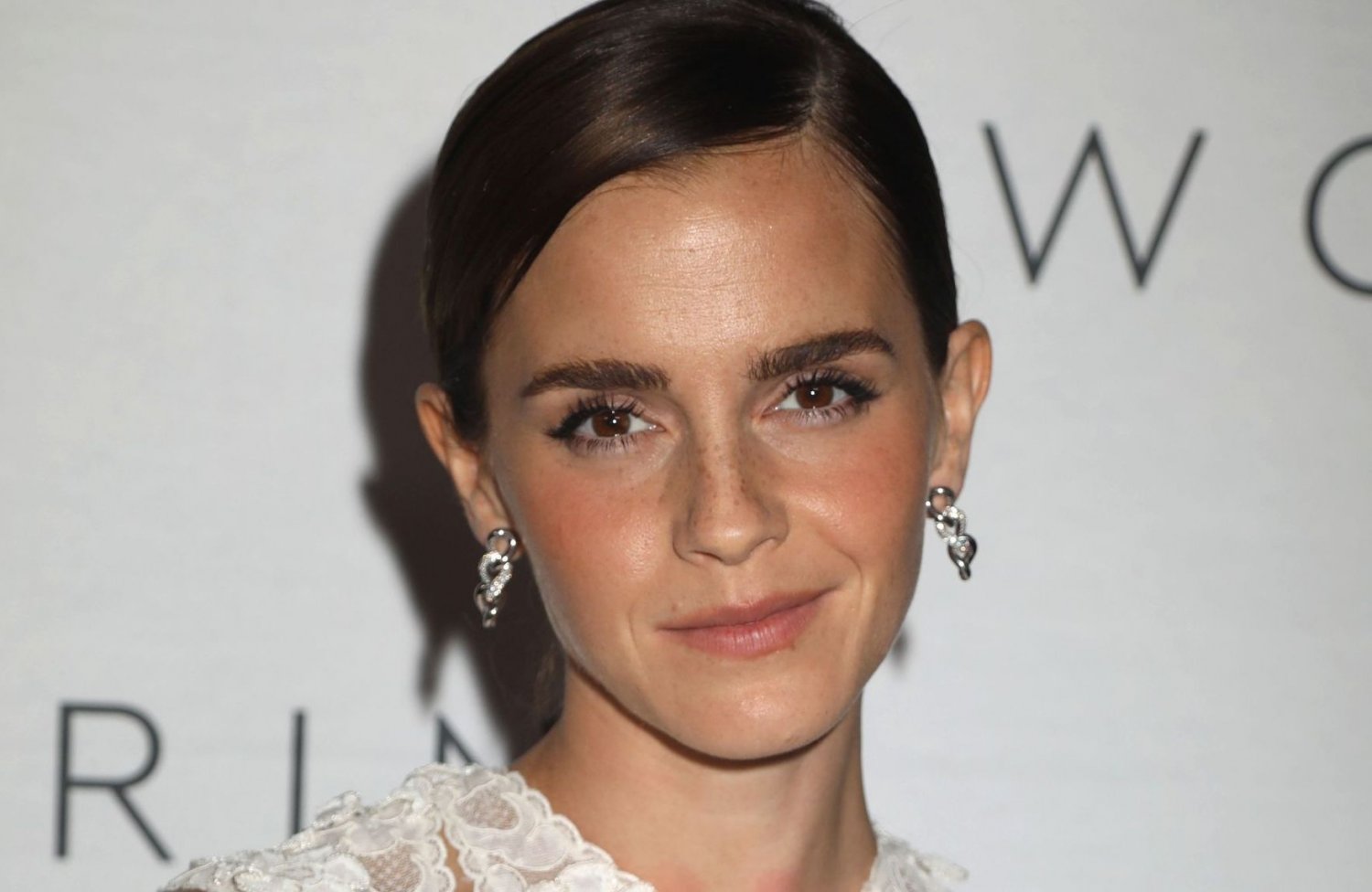 9LQitUtV Stare into Emma's face for a screaming emmagasm - Emma Watson 08.jpg